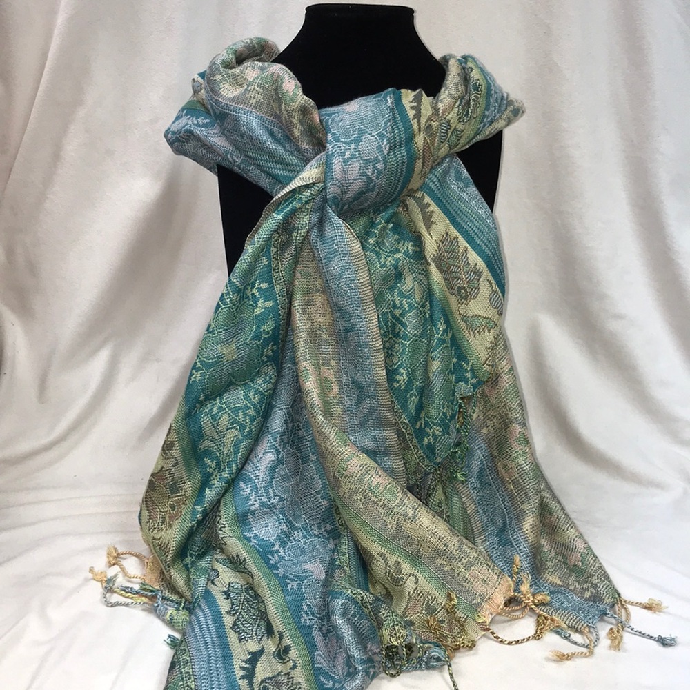 Gold Coast Shawl